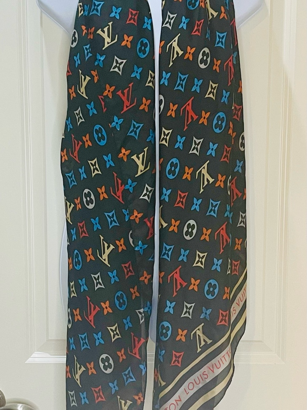 Louis Vuitton Black Silk Scarf with Multicolor Monogram Logo Italy - Picture 7 of 8